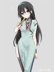Rule 34 | &gt;:), 10s, 1girl, ?, black hair, black thighhighs, blue eyes, china dress, chinese clothes, dress, folded fan, folding fan, glasses, grey background, hairband, hand fan, head tilt, ica, kantai collection, long hair, ooyodo (kancolle), side slit, simple background, smile, solo, sweatdrop, thighhighs, twitter username, v-shaped eyebrows, wristband