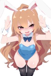 1girl aisaka_taiga animal_ears black_thighhighs blue_bow blue_bowtie blue_leotard blush bow bowtie brown_eyes brown_hair detached_collar feet_out_of_frame highres kukuchi581 leotard nose_blush playboy_bunny rabbit_ears rabbit_pose simple_background solo strapless strapless_leotard thighhighs toradora! white_background wrist_cuffs