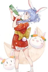 Rule 34 | 1girl, ;3, back bow, blue hair, blush stickers, bottle, bow, braid, carrot, commentary request, double bun, feet out of frame, from behind, hair between eyes, hair bun, highres, holding, holding bottle, hololive, japanese clothes, kimono, looking at viewer, looking back, no shoes, one eye closed, pekomon (usada pekora), rabbit girl, rabbit tail, red eyes, red kimono, short sleeves, sidelocks, simple background, socks, solo, standing, tail, thick eyebrows, tsuyukusa (tuyukusa aaa), twin braids, usada pekora, usada pekora (new year), virtual youtuber, white background, white socks, wide sleeves, yellow bow