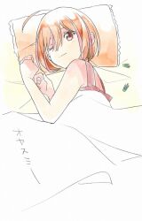 1girl 22/7 ;) ahoge brown_eyes closed_mouth hair_between_eyes hair_ornament hairclip head_on_pillow himuro_mizuki looking_at_viewer lying multicolored_hair on_bed on_side one_eye_closed orange_hair pink_hair shirt short_hair sleeveless sleeveless_shirt smile solo trefle_r unworn_hair_ornament unworn_hairclip