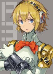 Rule 34 | 1girl, aegis (persona), android, blonde hair, blue eyes, bow, grey background, hair between eyes, headphones, joints, open mouth, persona, persona 3, robot joints, short hair, simple background, smile, solo, yuusuke (5yusuke3)
