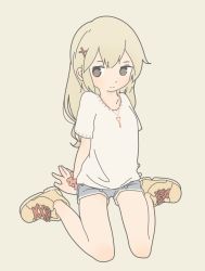 Rule 34 | 1girl, arm support, blonde hair, boots, brown eyes, collarbone, hair ornament, hairclip, heart, jewelry, key, light smile, long hair, necklace, original, scrunchie, shoes, short shorts, shorts, simple background, sitting, solo, yagi (s1120411)