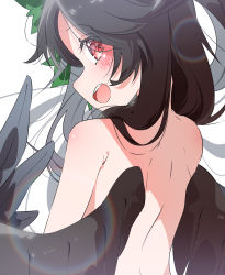 Rule 34 | 1girl, bird wings, black hair, black wings, blush, bow, from behind, green bow, hair bow, highres, looking at viewer, looking back, ninniku (mfu7324), nude, open mouth, red eyes, reiuji utsuho, simple background, smile, solo, teeth, touhou, upper body, upper teeth only, white background, wings