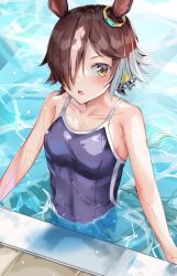 Rule 34 | 1girl, :o, absurdres, animal ears, blue one-piece swimsuit, breasts, brown hair, hair over one eye, highres, horse ears, horse girl, horse tail, looking at viewer, one-piece swimsuit, open mouth, pool, poolside, school swimsuit, short hair, small breasts, solo, swimsuit, tail, umamusume, vodka (umamusume), water, wet, yellow eyes, yuunamida uyu