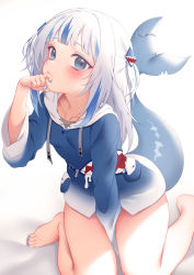 1girl animal_costume animal_hood barefoot blue_eyes blue_hair blue_hoodie blue_nails blunt_bangs blush collarbone fins fish_tail gawr_gura gawr_gura_(1st_costume) highres hololive hololive_english hood hoodie long_hair long_sleeves looking_at_viewer multicolored_hair nail_polish shark_costume shark_girl shark_hood shark_tail sharp_teeth solo streaked_hair tail teeth toenail_polish toenails two_side_up virtual_youtuber white_hair zhaofeng_yinyue