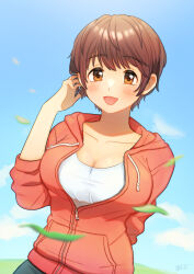 Rule 34 | 1girl, absurdres, arm behind back, blurry, blush, breasts, brown eyes, brown hair, cleavage, cloud, collarbone, day, depth of field, dot nose, falling leaves, grass, hand up, highres, hood, hood down, hoodie, idolmaster, idolmaster cinderella girls, idolmaster cinderella girls starlight stage, kikiki kinosita, large breasts, leaf, long sleeves, looking at viewer, oikawa shizuku, open mouth, outdoors, partially unzipped, red hoodie, shirt, short hair, signature, sky, smile, solo, standing, white shirt, zipper, zipper pull tab