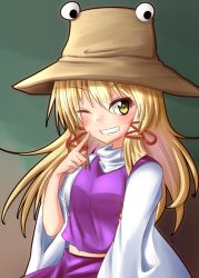 Rule 34 | &gt;;), 1girl, blonde hair, blush, breasts, from side, grin, hair ribbon, hat, highres, long hair, long sleeves, looking at viewer, looking to the side, midriff peek, moriya suwako, oshiaki, ribbon, skirt, skirt set, small breasts, smile, solo, touhou, tress ribbon, upper body, v-shaped eyebrows, wide sleeves