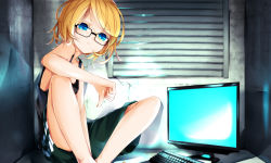 Rule 34 | 1girl, bare shoulders, bespectacled, blonde hair, blue eyes, casual, glasses, kagamine rin, keyboard (computer), looking at viewer, maclo, monitor, netoge haijin sprechchor (vocaloid), short hair, shorts, sitting, solo, thumbs down, vocaloid