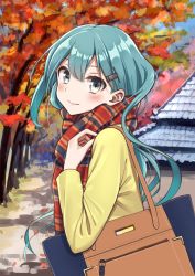 Rule 34 | 10s, 1girl, alternate costume, aqua hair, autumn, autumn leaves, azu (azusayumix), bag, blush, building, closed mouth, contemporary, day, enpera, eyelashes, green eyes, hair ornament, hairclip, handbag, jacket, kantai collection, long hair, long sleeves, looking at viewer, multicolored clothes, multicolored scarf, outdoors, road, rooftop, scarf, smile, solo, striped clothes, striped scarf, suzuya (kancolle), tile roof, tree, yellow jacket