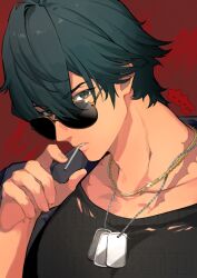 1boy black_hair black_shirt blue_hair candy chain chain_necklace choco_c14 commentary_request dog_tags food green_eyes hair_between_eyes jewelry lighter_(zenless_zone_zero) lollipop looking_at_viewer male_focus necklace red_background shirt simple_background solo sparkle sunglasses torn_clothes upper_body zenless_zone_zero