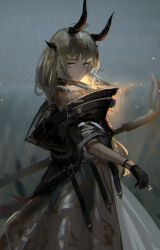Rule 34 | 1girl, absurdres, arknights, backlighting, black gloves, black jacket, blonde hair, blunt bangs, blurry, blurry background, collared dress, commentary, dragon girl, dress, evening, feet out of frame, flower, from side, gloves, grey dress, grey eyes, highres, holding, holding flower, holding staff, horns, jacket, lemtun, long dress, long hair, long sleeves, looking at viewer, off shoulder, outdoors, overcast, rain, reed (arknights), reed the flame shadow (arknights), sidelocks, sky, solo, staff, standing, symbol-only commentary, white flower
