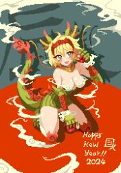 Rule 34 | 1girl, 2024, :d, apple, bare shoulders, blonde hair, blush, breasts, claws, commentary request, dragon girl, dragon horns, dragon tail, dress, food, freckles, fruit, full body, green dress, green eyes, happy new year, holding, holding food, holding fruit, horns, looking at viewer, medium breasts, new year, open mouth, original, pixel art, shiny skin, shirosu, short hair, smile, smoke, solo, strapless, strapless dress, tail