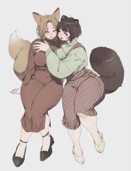 2girls, :d, animal ears, arm around waist, arm support, black footwear, blonde hair, blush, brown hair, brown pants, dress, fox ears, fox tail, green shirt, grey background, highres, invisible chair, long dress, looking at viewer, medium hair, mole, mole under eye, multiple girls, muroku (aimichiyo0526), open mouth, original, pants, parted lips, raccoon ears, raccoon tail, red dress, shirt, shoes, simple background, sitting, smile, strappy heels, tail, unmoving pattern, yellow eyes