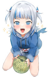 Rule 34 | 1girl, animal hood, blue eyes, blunt bangs, blush, cantaloupe, drawstring, fins, fish tail, food, from behind, fruit, gawr gura, gawr gura (1st costume), hair ornament, highres, hololive, hololive english, hood, hoodie, looking at viewer, melon, multicolored hair, open mouth, rawfishbird, shark hair ornament, shark hood, shark tail, sharp teeth, simple background, solo, sparkle, streaked hair, tail, teeth, thighs, virtual youtuber, white background, white hair, yuubari king melon