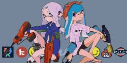 Rule 34 | 2girls, asymmetrical hair, back-to-back, bandana, bike shorts, black shorts, blue eyes, blue hair, boots, braid, breast pocket, buttons, commentary, denim, denim jacket, dualie squelchers (splatoon), earrings, imaikuy0, inkling, inkling girl, inkling player character, jacket, jewelry, long hair, long shirt, long sleeves, multiple girls, nintendo, orange bandana, pink eyes, pocket, pointy ears, purple hair, sandals, short sleeves, shorts, splat dualies (splatoon), splatoon (series), symbol-only commentary, tentacle hair