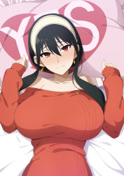 Rule 34 | 1girl, absurdres, bed sheet, black hair, blush, breasts, earrings, hairband, highres, jewelry, long hair, looking at viewer, lying, on back, red eyes, sleeves past wrists, solo, spy x family, yes-no pillow, yor briar, yu-ta