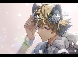 Rule 34 | 1boy, artist name, closed mouth, flower, flower wreath, grey eyes, hair between eyes, head wreath, hyena, hyena boy, hyena ears, letterboxed, light particles, making-of available, male focus, nori matsu, official alternate costume, petals, ruggie bucchi, scarf, short hair, signature, smile, solo, twisted wonderland, twitter username, white flower, white scarf