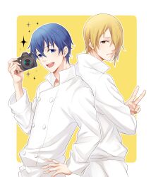 Rule 34 | 2boys, blonde hair, blue eyes, blue hair, buttons, camera, chef, double-breasted, expressionless, hair over one eye, highres, holding, holding camera, long sleeves, looking at viewer, looking back, male focus, multiple boys, open mouth, sakunagita, satou jun, short hair, smile, souma hiroomi, sparkle, uniform, upper body, v, working!!, yellow background, yellow eyes