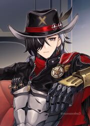 1boy arm_rest artist_name badge black_eyes black_hair black_hat black_jacket boothill_(honkai:_star_rail) bullet_earrings cape closed_mouth commentary_request couch cowboy_hat cropped_jacket crossed_bangs crosshair_pupils cyborg earrings expressionless gold_earrings hair_over_one_eye hat hat_feather highres honkai:_star_rail honkai_(series) indoors jacket jewelry long_hair looking_at_viewer male_focus mole mole_under_eye mosunobu3 multicolored_hair on_couch one_eye_covered parted_bangs red_cape red_pupils sheriff_badge single_earring sitting solo streaked_hair symbol-shaped_pupils twitter_username upper_body white_hair zipper zipper_pull_tab