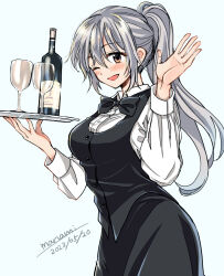 Rule 34 | 1girl, ;d, alcohol, artist name, black bow, black bowtie, black skirt, black vest, bottle, bow, bowtie, breasts, brown eyes, buttons, collared shirt, commentary, cowboy shot, cup, dated, dress shirt, drinking glass, grey hair, hair between eyes, hand up, happy, holding, holding tray, light blue background, long hair, long sleeves, looking at viewer, medium breasts, one eye closed, open mouth, original, pencil skirt, ponytail, shirt, signature, simple background, skirt, smile, solo, standing, sugano manami, traditional bowtie, tray, vest, waitress, waving, white shirt