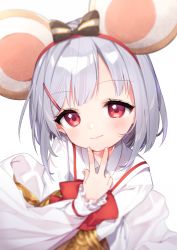 Rule 34 | 1girl, animal ears, black bow, blush, bow, closed mouth, collared shirt, commentary request, fingernails, frilled sleeves, frills, granblue fantasy, hair bow, hair ornament, hairband, hairclip, hand up, long sleeves, looking at viewer, mouse ears, red bow, red eyes, red hairband, shirt, silver hair, simple background, sleeves past wrists, solo, striped, striped bow, tousaki shiina, upper body, v, vikala (granblue fantasy), white background, white shirt