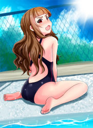 Rule 34 | 10s, 1girl, ass, barefoot, blush, brown hair, chain-link fence, eyebrows, fence, idolmaster, idolmaster cinderella girls, kamiya nao, long hair, looking back, one-piece swimsuit, open mouth, pool, red eyes, sitting, solo, sparkle, swimsuit, wariza, yasuhito
