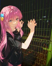 Rule 34 | 1girl, against fence, black shirt, blue eyes, bocchi the rock!, chromatic aberration, commentary, cube hair ornament, fence, gotoh hitori, hair ornament, highres, long hair, looking at viewer, one side up, photo background, pink hair, pong (pong o0), shadow, shirt, short sleeves, sidelocks, solo
