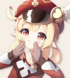 Rule 34 | 1girl, :t, ahoge, blonde hair, brown gloves, cabbie hat, clover print, coat, commentary request, genshin impact, gloves, hands on own cheeks, hands on own face, hat, hat feather, hat ornament, highres, klee (genshin impact), long hair, long sleeves, looking at viewer, no ti me, orange eyes, pointy ears, red coat, scarf, sidelocks, silver background, simple background, solo