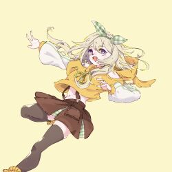 Rule 34 | 1girl, :d, blonde hair, bright pupils, brown skirt, brown thighhighs, buranka, clothing cutout, commentary request, eyes visible through hair, falling, foot out of frame, hair between eyes, highres, hood, hoodie, ieiri popo, ieiri popo (2nd costume), long hair, looking at viewer, medium bangs, midriff, multicolored hair, nanashi inc., navel, official alternate costume, open mouth, purple eyes, short hair with long locks, shoulder cutout, sidelocks, simple background, skirt, smile, solo, streaked hair, suspender skirt, suspenders, thighhighs, virtual youtuber, white pupils, yellow background, yellow hoodie