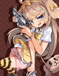 Rule 34 | 1girl, ahoge, animal ears, arm up, bag, bell, blue eyes, bow, brown background, brown footwear, brown hair, butter (trickcal), camisole, checkered background, collar, dog ears, dog girl, dual wielding, fangs, gun, hair bow, handgun, highres, holding, horizontal-striped thighhighs, jingle bell, korean commentary, leg up, long hair, looking at viewer, navel, neck bell, open mouth, pink shorts, revolver, ribbon, sbac0019, shirt, shoes, short sleeves, shorts, simple background, smile, solo, standing, standing on one leg, striped clothes, striped thighhighs, thighhighs, trickcal, weapon, white shirt, yellow camisole, yellow ribbon