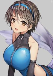 Rule 34 | 10s, 1girl, :o, backless outfit, bad id, bad twitter id, bare shoulders, blue bodysuit, blue hairband, bodysuit, breasts, brown eyes, brown hair, elbow gloves, gambe, gloves, grey background, hairband, idolmaster, idolmaster cinderella girls, large breasts, oikawa shizuku, open mouth, sash, sexy guilty, sexy guilty (idolmaster), short hair, simple background, solo, sweat, zipper