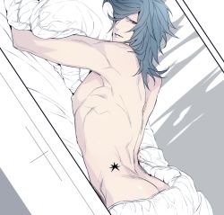 Rule 34 | 10s, 1boy, bed, blanket, blue hair, looking at viewer, lying, male focus, oodenta mitsuyo, pillow, pink eyes, short hair, smile, solo, tattoo, timpoppo, touken ranbu