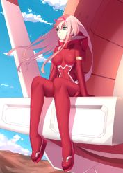Rule 34 | 10s, 1girl, armlet, blue sky, bodysuit, breasts, closed mouth, covered navel, darling in the franxx, day, full body, green eyes, hairband, long hair, looking away, medium breasts, mountainous horizon, pilot suit, pink hair, red bodysuit, sitting, skin tight, sky, smile, solo, straight hair, very long hair, violetsang, white hairband, wind, zero two (darling in the franxx)