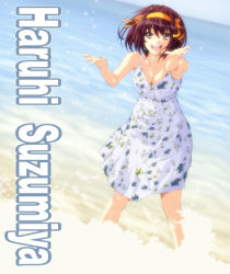 Rule 34 | 1girl, bad id, bad pixiv id, bare shoulders, beach, bow, breasts, brown eyes, brown hair, character name, cleavage, dot nose, dress, dutch angle, floral print, hair bow, hairband, happy, highres, looking at viewer, medium breasts, ocean, outdoors, outstretched arm, short hair, sleeveless, sleeveless dress, smile, solo, splashing, sundress, suzumiya haruhi, suzumiya haruhi no yuuutsu, tennen ahoke, yellow bow, yellow hairband