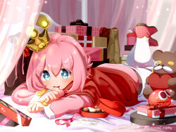 Rule 34 | + +, 1boy, artist name, blue eyes, box, cape, chocolate, crown, gift, heart-shaped box, heart-shaped cookie, highres, indoors, long sleeves, looking at viewer, lying, medium hair, monocle, motimoti mgmg, ocean prince, on bed, on stomach, pink footwear, pink hair, puyopuyo quest, red cape, salde canarl shellbrick iii, stuffed animal, stuffed toy, teddy bear, tilted headwear