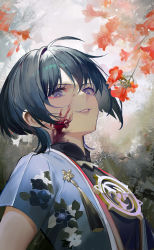 Rule 34 | 1boy, black hair, blood, blood on face, flower, genshin impact, highres, looking at viewer, minty0, open mouth, orange flower, purple eyes, scaramouche (genshin impact), short sleeves, smile, trumpet creeper, upper body