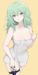 Rule 34 | 1girl, banned artist, bare arms, bare shoulders, breasts, byleth (female) (fire emblem), byleth (fire emblem), cleavage, collarbone, commentary request, cowboy shot, dagger, fire emblem, fire emblem: three houses, green eyes, green hair, highres, knife, large breasts, long hair, looking at viewer, naked towel, nintendo, parted lips, shimizu akina, simple background, solo, standing, thigh strap, thighs, towel, weapon, yellow background
