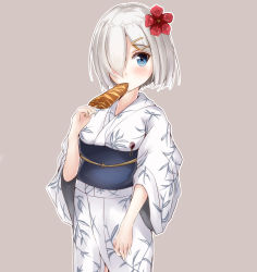 Rule 34 | 10s, 1girl, blue eyes, blush, cowboy shot, flower, food, food in mouth, hair flower, hair ornament, hair over one eye, hairclip, hamakaze (kancolle), highres, ikayaki, japanese clothes, kantai collection, kimono, migiue, obi, sash, short hair, silver hair, simple background, solo, squid