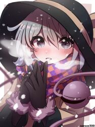 Rule 34 | 1girl, artist name, ascot, black gloves, black headwear, colored sclera, fur-trimmed jacket, fur trim, gloves, green hair, highres, jacket, komeiji koishi, looking at viewer, own hands together, plaid, plaid scarf, scarf, snow, snowing, soesoe300, solo, touhou, white background, winter, yellow ascot, yellow sclera
