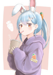 Rule 34 | 1girl, absurdres, alternate costume, alternate hairstyle, animal ear fluff, animal ears, blue hair, blush, braid, brown background, brown eyes, carrot hair ornament, carrot print, character name, cup, disposable cup, drinking, drinking straw, food-themed hair ornament, food print, hair ornament, hair scrunchie, hairclip, highres, holding, holding cup, hololive, hood, hood down, hoodie, long hair, long sleeves, looking at viewer, multicolored hair, ponytail, rabbit-shaped pupils, rabbit ears, rabbit girl, scrunchie, solo, symbol-shaped pupils, translation request, two-tone background, upper body, usada pekora, virtual youtuber, white hair, yumoto motoyu