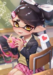 1girl ai_ai_gasa alternate_costume bag black_hair blazer blue_bag blue_jacket blurry blurry_background blush bow-shaped_hair box callie_(splatoon) chair chalkboard classroom collared_shirt commentary_request cross-shaped_pupils desk fang furrowed_brow hair_ornament hairclip heart heart-shaped_box highres holding holding_box indoors inkling iria_(yumeirokingyo) jacket long_hair long_sleeves looking_at_viewer mole mole_under_eye necktie nintendo on_chair open_clothes open_jacket open_mouth pink_necktie pink_skirt plaid_clothes plaid_necktie pleated_skirt pointy_ears school_bag school_chair school_desk school_uniform shirt signature sitting skirt solo speech_bubble splatoon_(series) spoken_heart sweater_vest swept_bangs symbol-shaped_pupils tentacle_hair thick_eyebrows unworn_bag white_shirt yellow_eyes yellow_sweater_vest