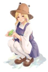 Rule 34 | 1girl, animal, ayura8901, bad id, bad twitter id, blonde hair, brown hat, frog, hair ornament, hair ribbon, hat, highres, holding, holding animal, long sleeves, looking at viewer, mary janes, medium hair, moriya suwako, parted bangs, purple skirt, purple vest, red ribbon, ribbon, shirt, shoes, simple background, skirt, smile, snake hair ornament, solo, squatting, thighhighs, touhou, turtleneck, vest, white background, white shirt, wide sleeves, yellow eyes