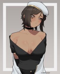Rule 34 | 1girl, black choker, black shirt, border, breasts, brown hair, choker, coat, collarbone, dark-skinned female, dark skin, grey background, hat, highres, k3nnyn3v, limbus company, loose clothes, mature eyes, medium breasts, official alternate costume, outis (project moon), project moon, shirt, short hair, simple background, solo, upper body, white border, white coat, white hat, yellow eyes