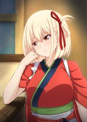 Rule 34 | 1girl, blonde hair, bob cut, commentary request, diesel-turbo, elbow rest, facing viewer, hair ribbon, head rest, highres, indoors, japanese clothes, kimono, looking to the side, lycoris recoil, nishikigi chisato, obi, one side up, parted lips, red eyes, red kimono, red ribbon, ribbon, sash, short hair, signature, solo