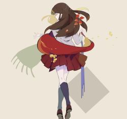 Rule 34 | 1girl, back, black thighhighs, brown footwear, brown hair, closed eyes, commentary, english commentary, facing away, falling leaves, full body, highres, holding, holding clothes, holding scarf, ib (ib), ib (kouri), leaf, red scarf, red skirt, scarf, shirt, simple background, skirt, solo, tan background, thighhighs, unworn scarf, white shirt, yuda nappa