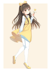 Rule 34 | 1girl, absurdres, bad id, bad pixiv id, blush, brown eyes, brown hair, buttons, closed mouth, collared shirt, devotion, dress, du meishin, flower, full body, hairband, hand up, highres, holding, holding flower, long hair, long sleeves, looking at viewer, mary janes, pantyhose, ribbon, shirt, shoes, sidelocks, sleeveless, sleeveless dress, smile, solo, standing, standing on one leg, two-tone background, undershirt, white background, white pantyhose, white shirt, xue lu, yellow background, yellow dress, yellow flower, yellow footwear, yellow ribbon