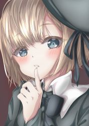 Rule 34 | 1girl, absurdres, aged down, black bow, blonde hair, blush, bow, commentary request, dress, face, fate/grand order, fate (series), finger to mouth, green dress, green hat, hat, highres, long sleeves, looking at viewer, lord el-melloi ii case files, mike3284, reines el-melloi archisorte, short hair, solo, tagme, teeth