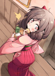 Rule 34 | 10s, 1girl, ^^^, ahoge, bibi02, blush, bow, brown hair, cup, drill hair, eating, flying sweatdrops, food, food in mouth, from behind, green tea, hair bow, hakama, hakama skirt, harukaze (kancolle), holding, holding tray, indoors, japanese clothes, kantai collection, kimono, long hair, long sleeves, looking at viewer, looking back, looking up, meiji schoolgirl uniform, pink kimono, red bow, red eyes, red hakama, skirt, solo, surprised, tea, teacup, tray, twin drills, wide sleeves, wooden floor, yunomi