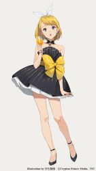 Rule 34 | 1girl, alternate costume, artist name, bare shoulders, black footwear, bow, breasts, choker, dress, earrings, full body, green eyes, hair bow, holding, jewelry, kagamine rin, kamo kamen, long hair, looking at viewer, no legwear, open mouth, pleated dress, short dress, short hair, simple background, solo, standing, strapless, strapless dress, striped clothes, striped dress, swept bangs, vocaloid, white bow