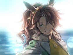 Rule 34 | 1girl, animal ears, backlighting, blurry, blurry background, brown hair, fur-trimmed jacket, fur trim, green eyes, grin, half-closed eyes, highres, horizon, horse ears, jacket, jewelry, lens flare, long hair, looking at viewer, mejiro palmer (umamusume), multicolored hair, necklace, open clothes, open jacket, parted bangs, ponytail, shiba itsuki, shirt, smile, solo, streaked hair, sunlight, umamusume, upper body, white jacket, yellow shirt